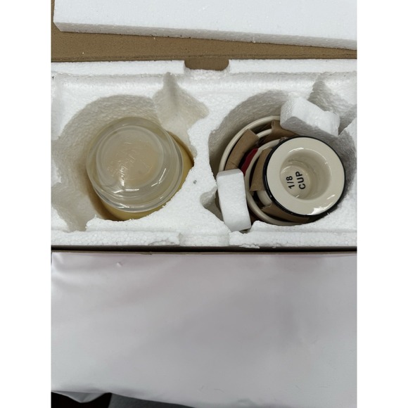 Hard To Find 2012 Yankee Christmas Cookie Scent Candle And Measuring Cup Snowman main image 0